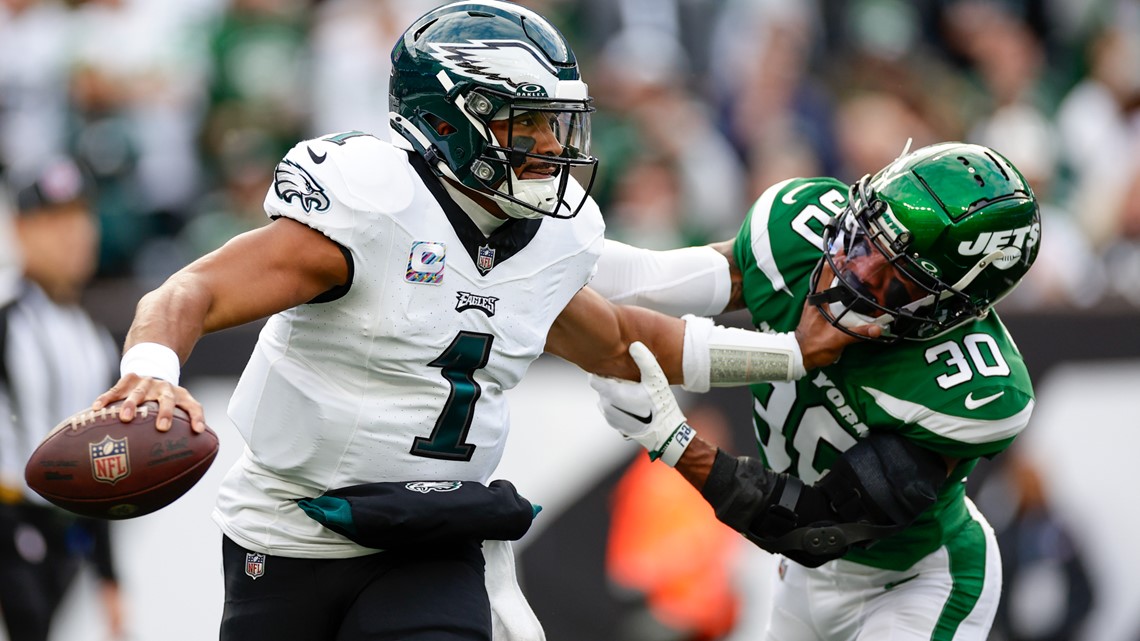 Download Philadelphia Eagles quarterback Jalen Hurts pays homage