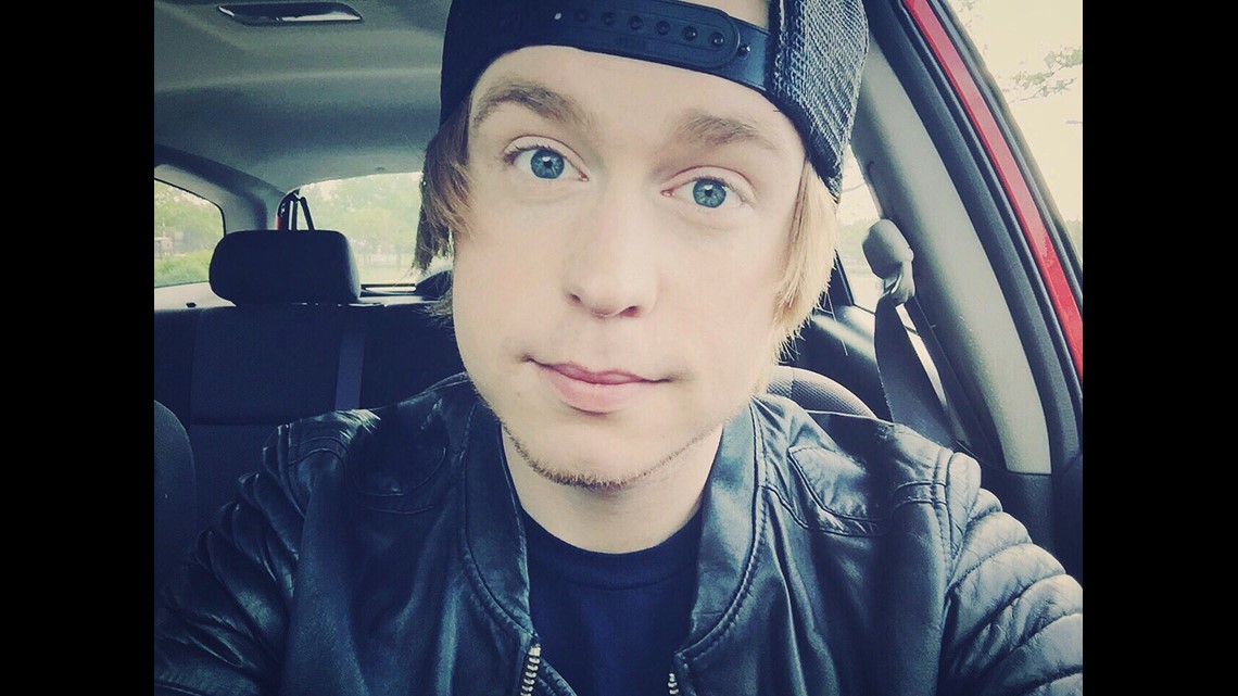 YouTube star gets 10 years in prison for persuading underage girls to send him sexually explicit videos | fox43.com->
