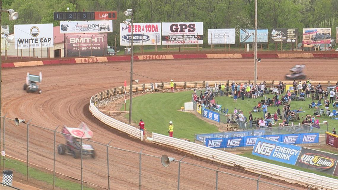 The Greatest Show on Dirt gets underway at Lincoln Speedway