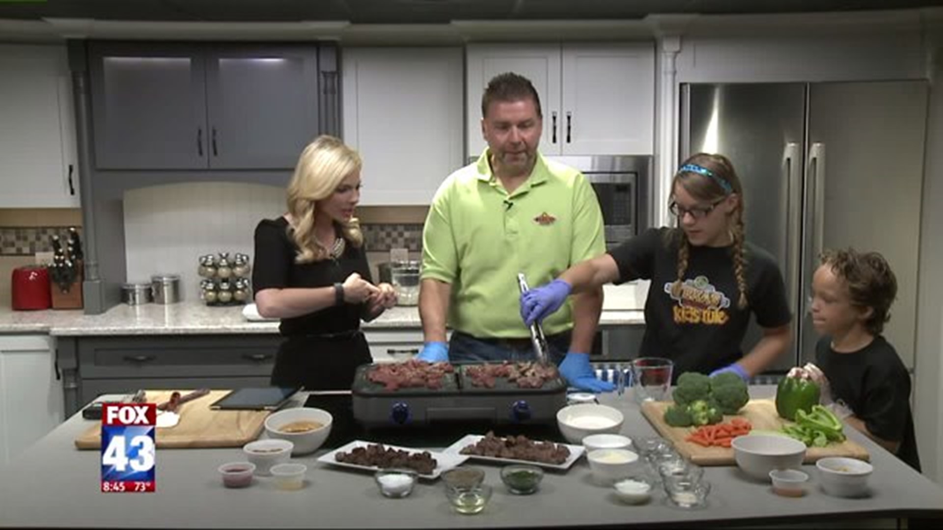 Get your kids in the kitchen with this fun and educational Texas Roadhouse recipe