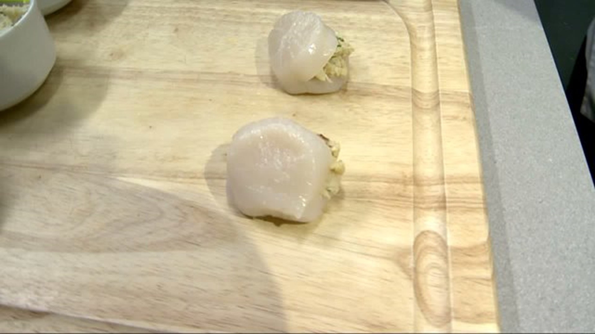 Stuffed scallop with crab prep