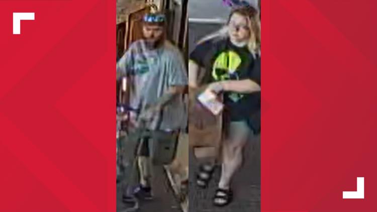 Lancaster County police seek purse theft suspects | fox43.com