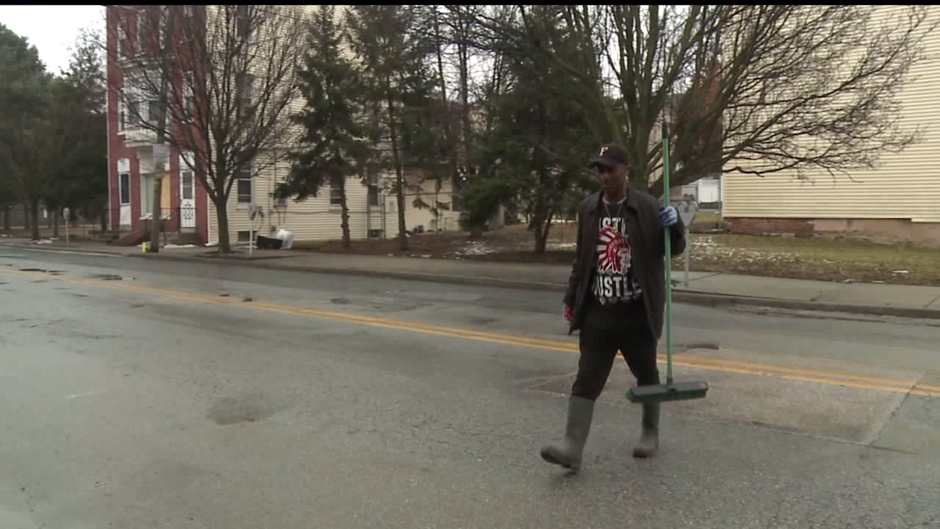 York man dedicates his life to keeping neighborhood streets clean