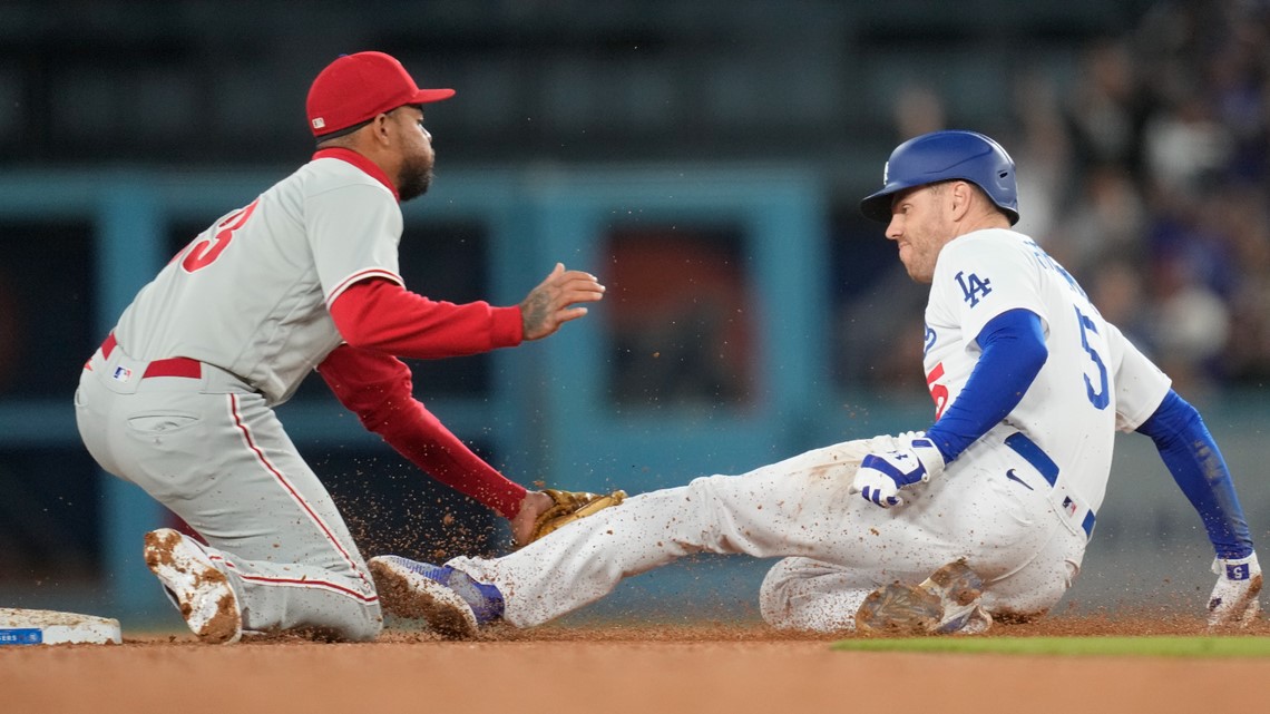 Dodgers beat Phillies 13-4