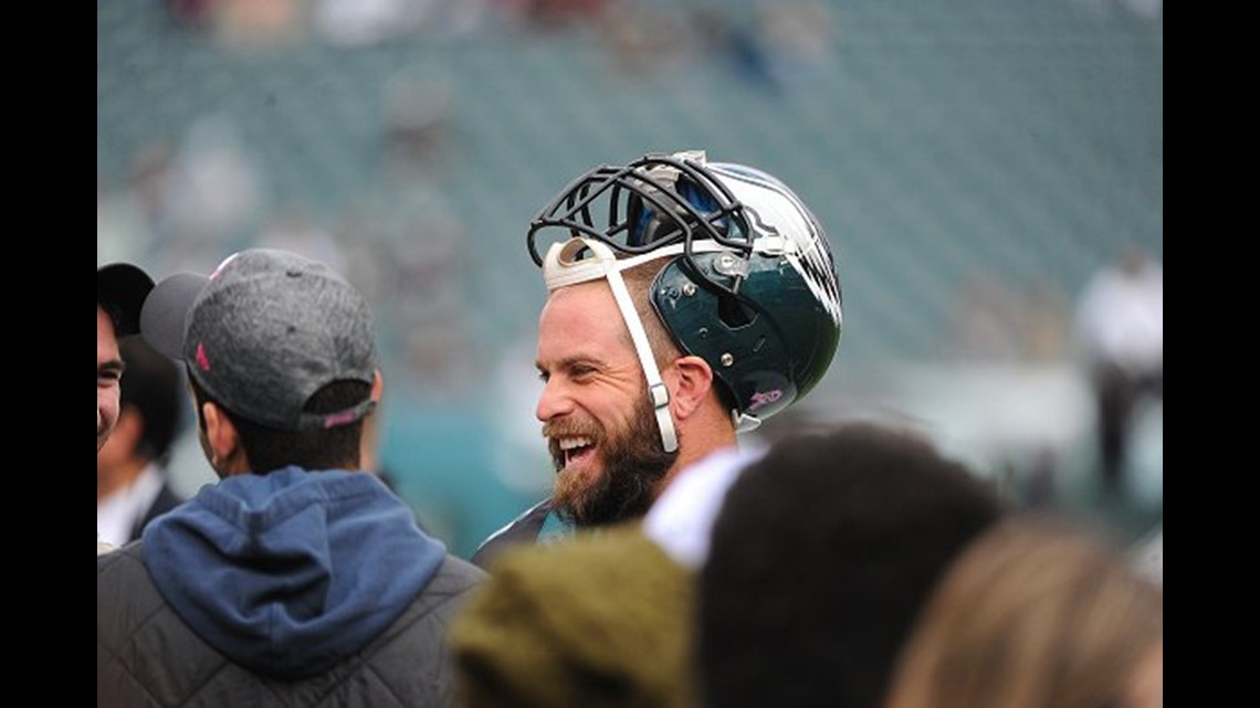 Saints acquire long snapper Dorenbos in trade with Eagles