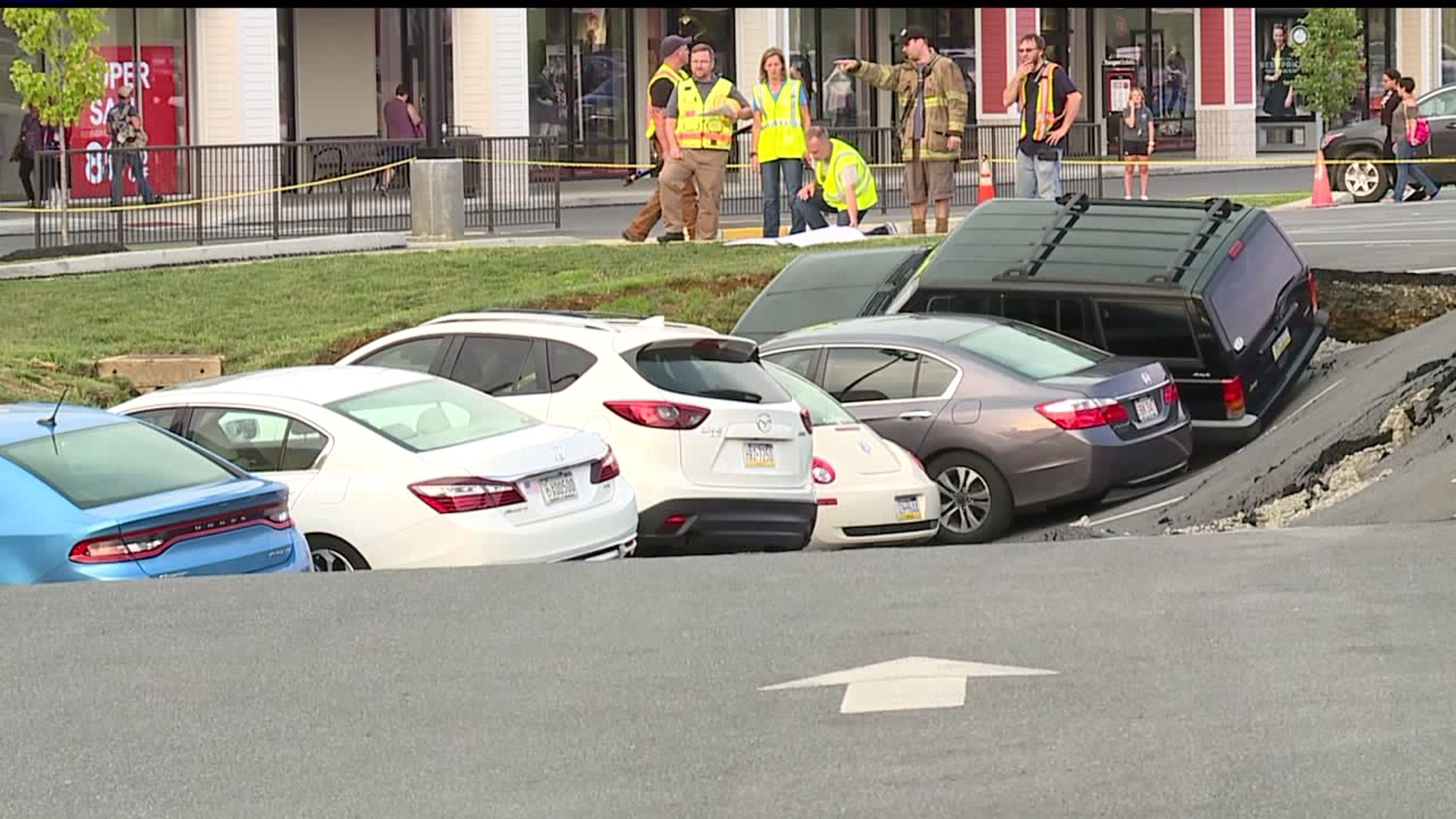 Giant sinkhole swallows six cars in Lancaster County parking lot