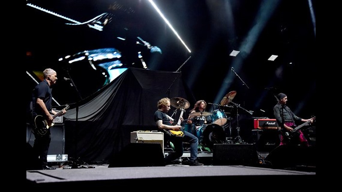 WATCH Surviving members of Nirvana reunite to close out Cal Jam rock