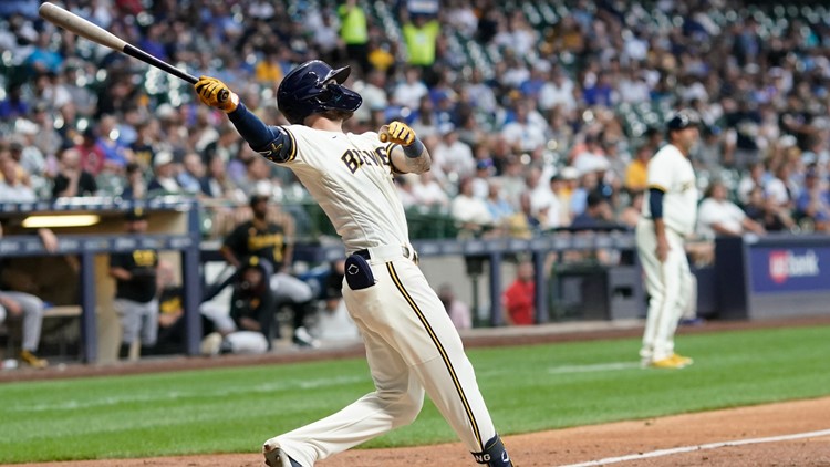 Albert Pujols hits HR No. 697 to overtake A-Rod for career home