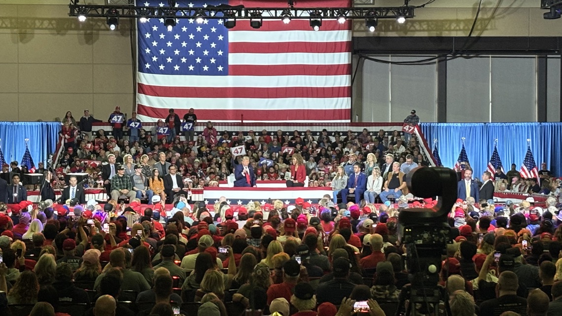 Donald Trump holds town hall in Lancaster