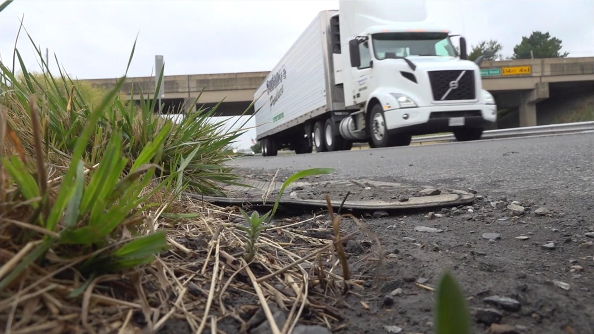 A proposed law would crack down on littering and illegal dumping.