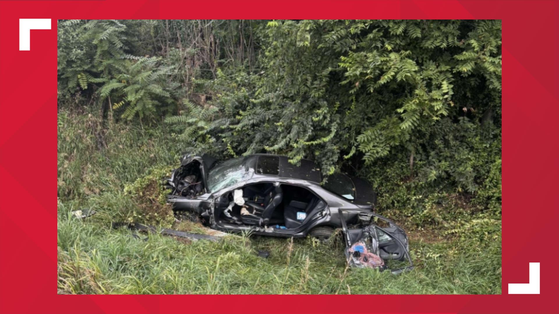 Single vehicle crash on I-81 in Franklin County | fox43.com