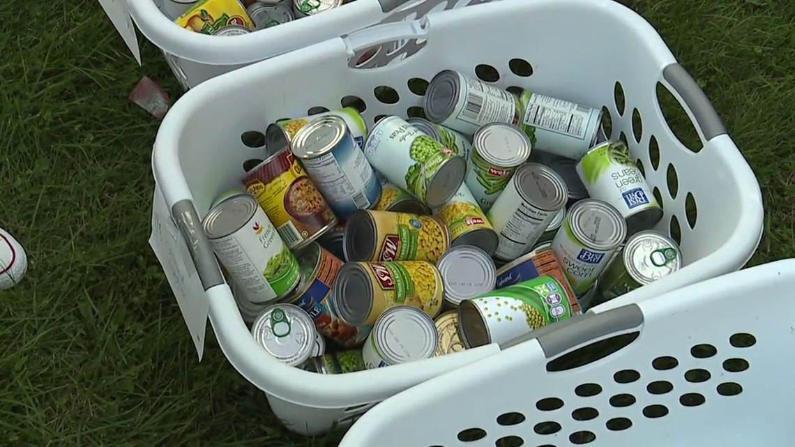 Royer S Flowers Annual Food Drive Runs Through July 4 Fox43 Com