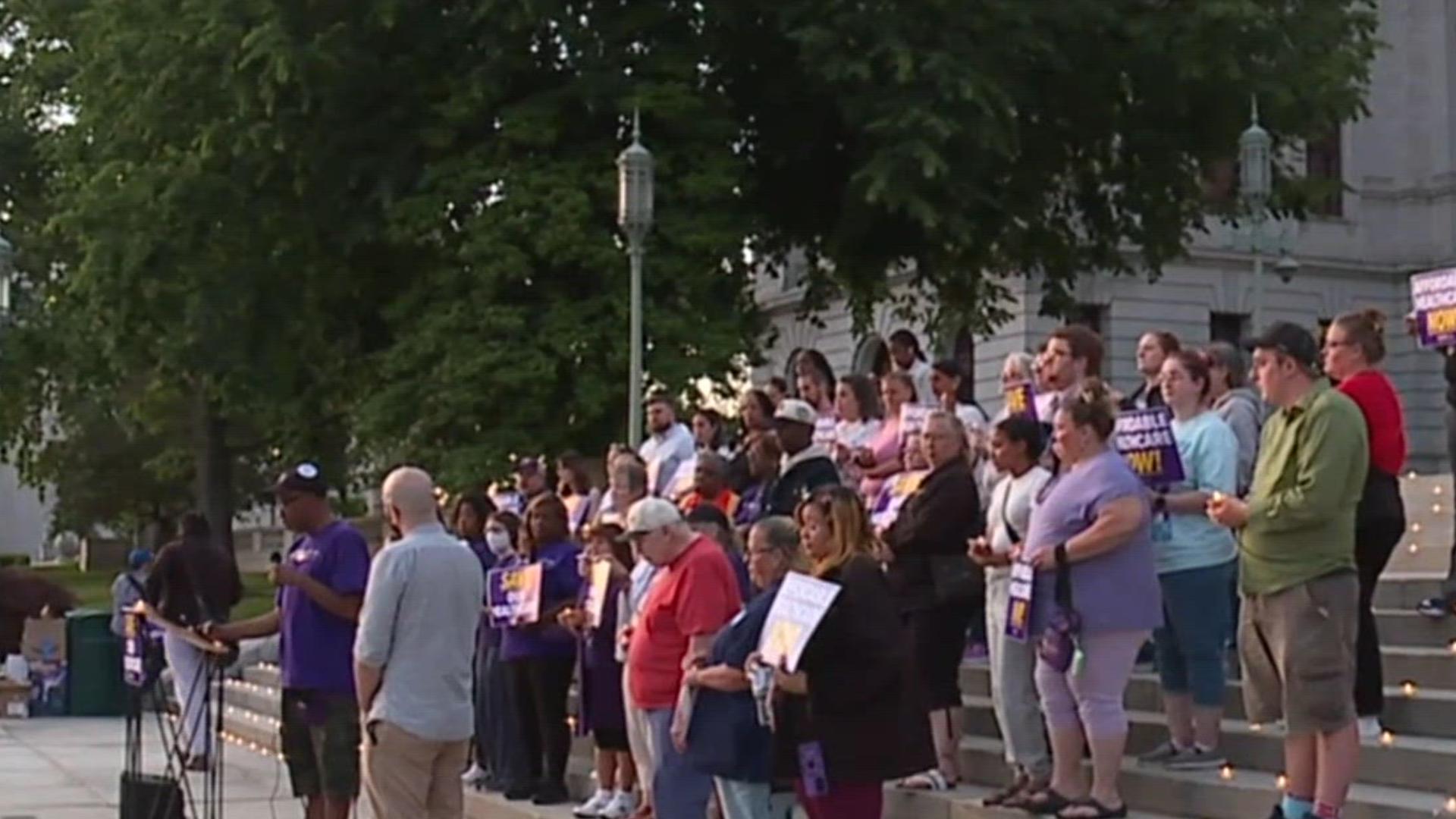 fox43.com - Sydney Nauman - Healthcare workers hold a vigil to protest federal healthcare cuts