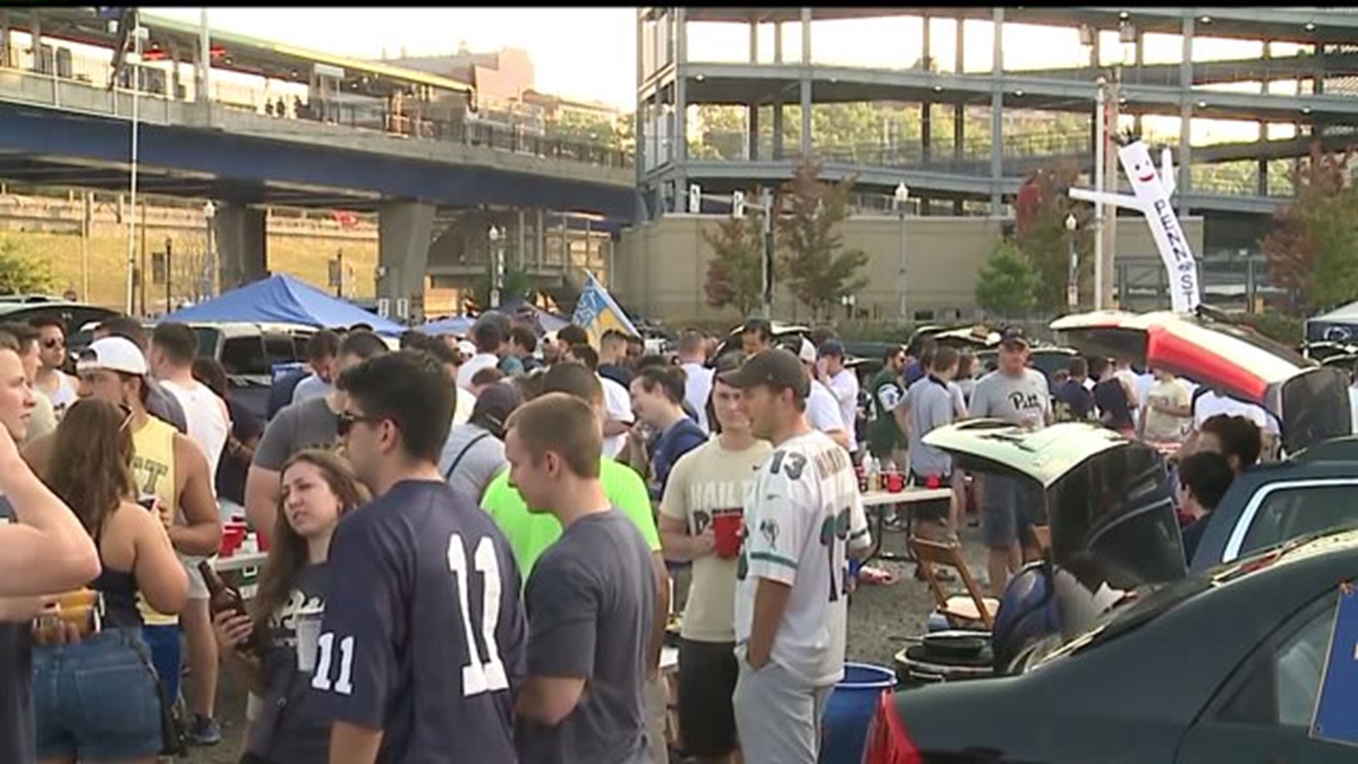 Record number of fans show up for Pitt-Penn State game