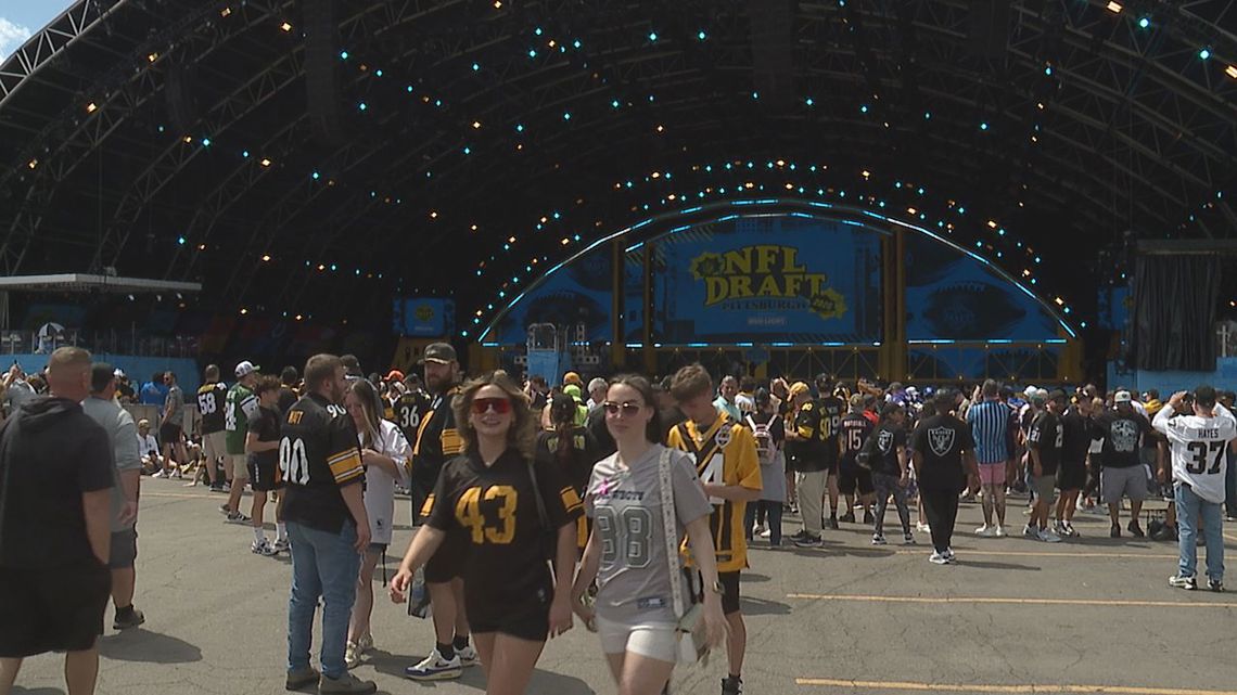 Record 320,000 fans pack Pittsburgh for first round of 2026 NFL Draft, turning city into football’s biggest stage