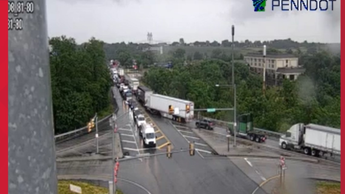 Lanes reopened along Interstate 81 in Dauphin County for crash | fox43.com