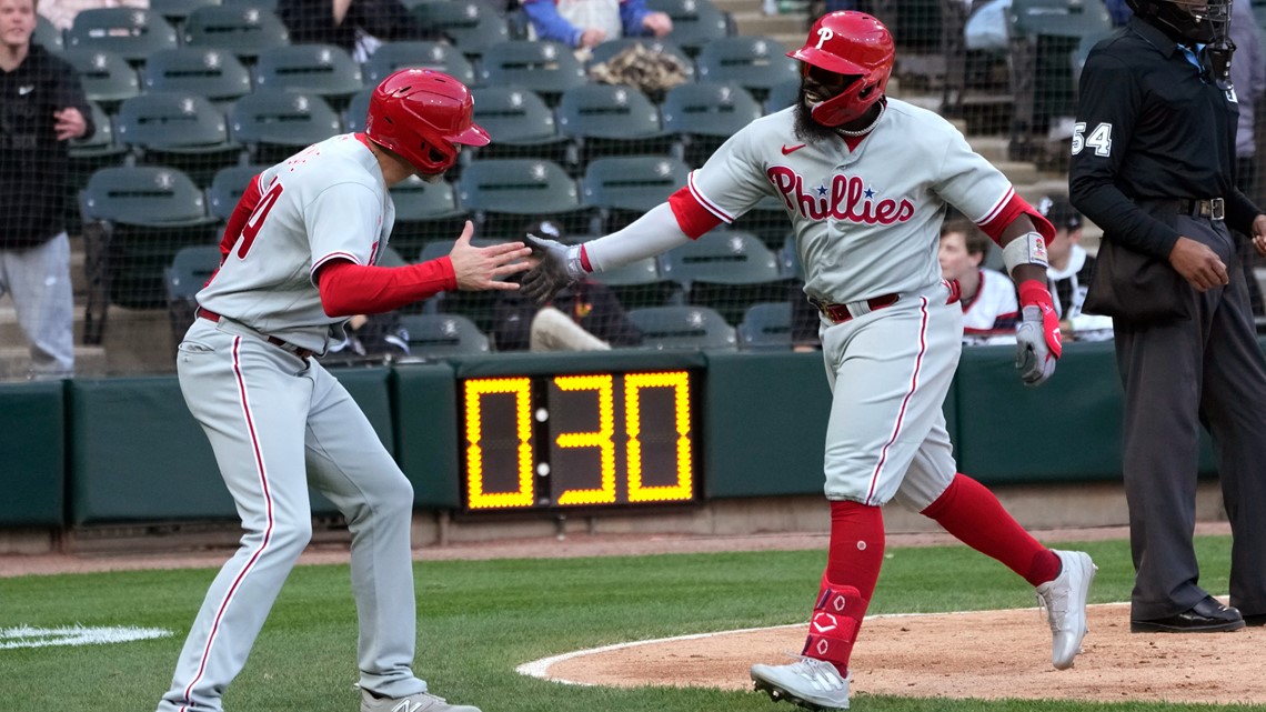 Giolito starts combined 1-hitter as ChiSox, Phils split DH