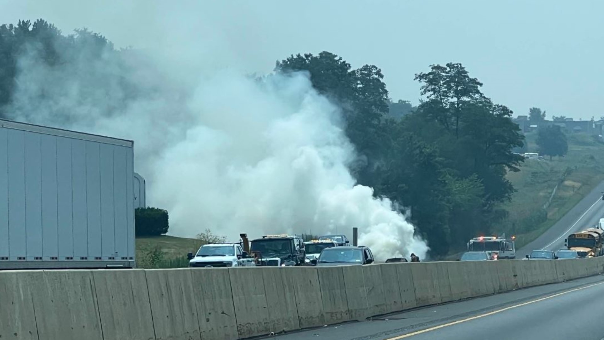 Vehicle fire on I83