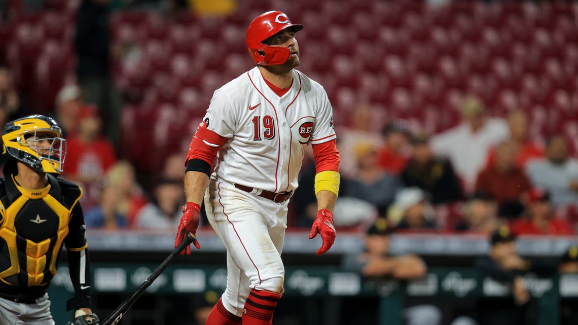 Cincinnati Reds sweep St. Louis Cardinals 9-5