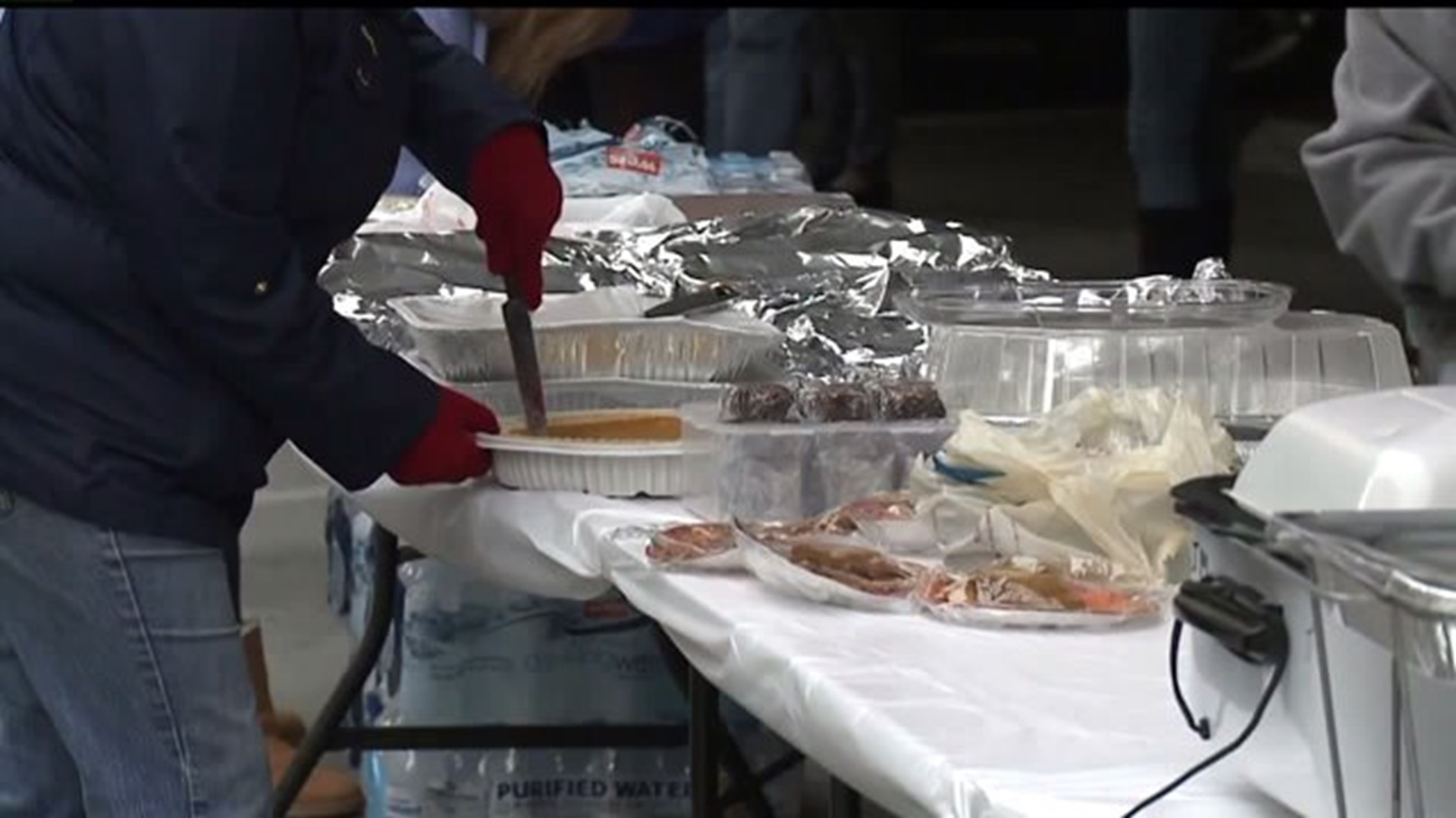 Local company continues to feed homeless despite losing business