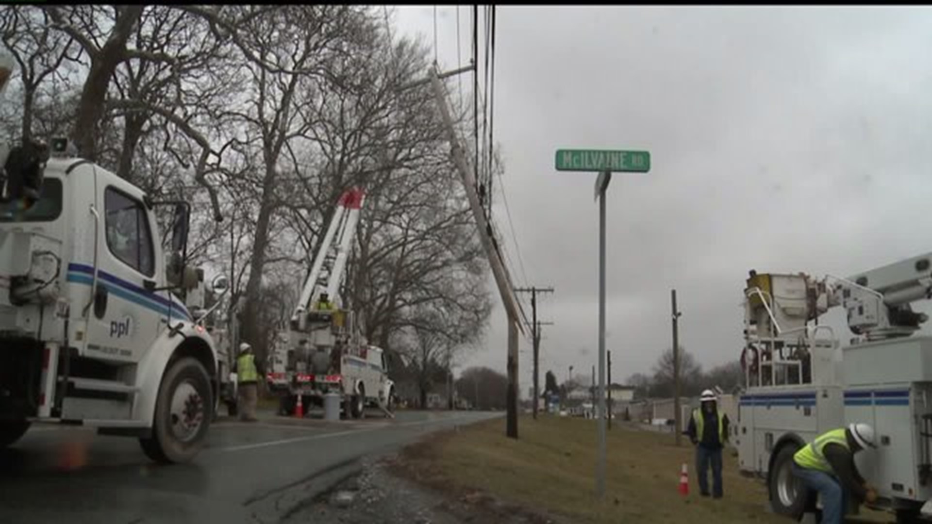 Strong winds cause damage in Lancaster County