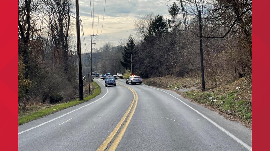 Crews close road at Lancaster Co. crash sight - Vimarsana News