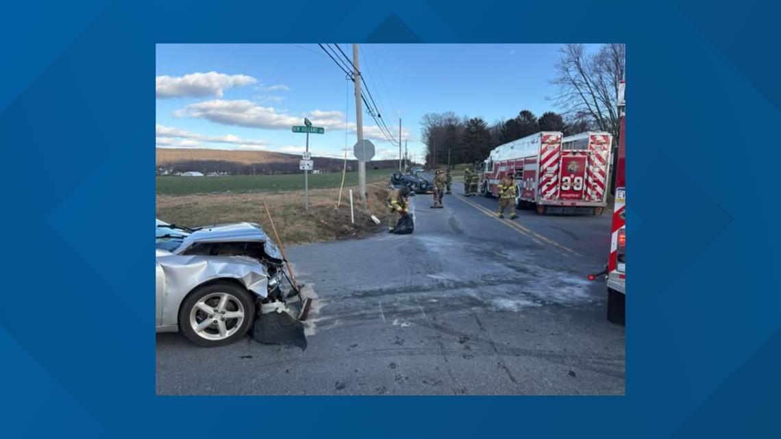 Crews rescue 2 trapped in rollover crash in Lancaster County | fox43.com
