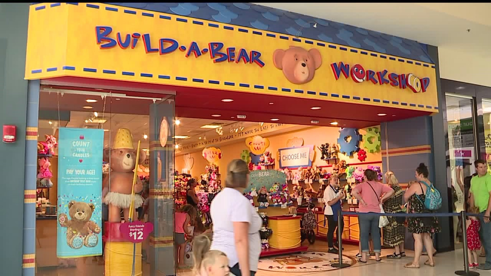 People wait hours to pay their age for a `Build-A-Bear` at Capital City Mall, some leave empty-handed