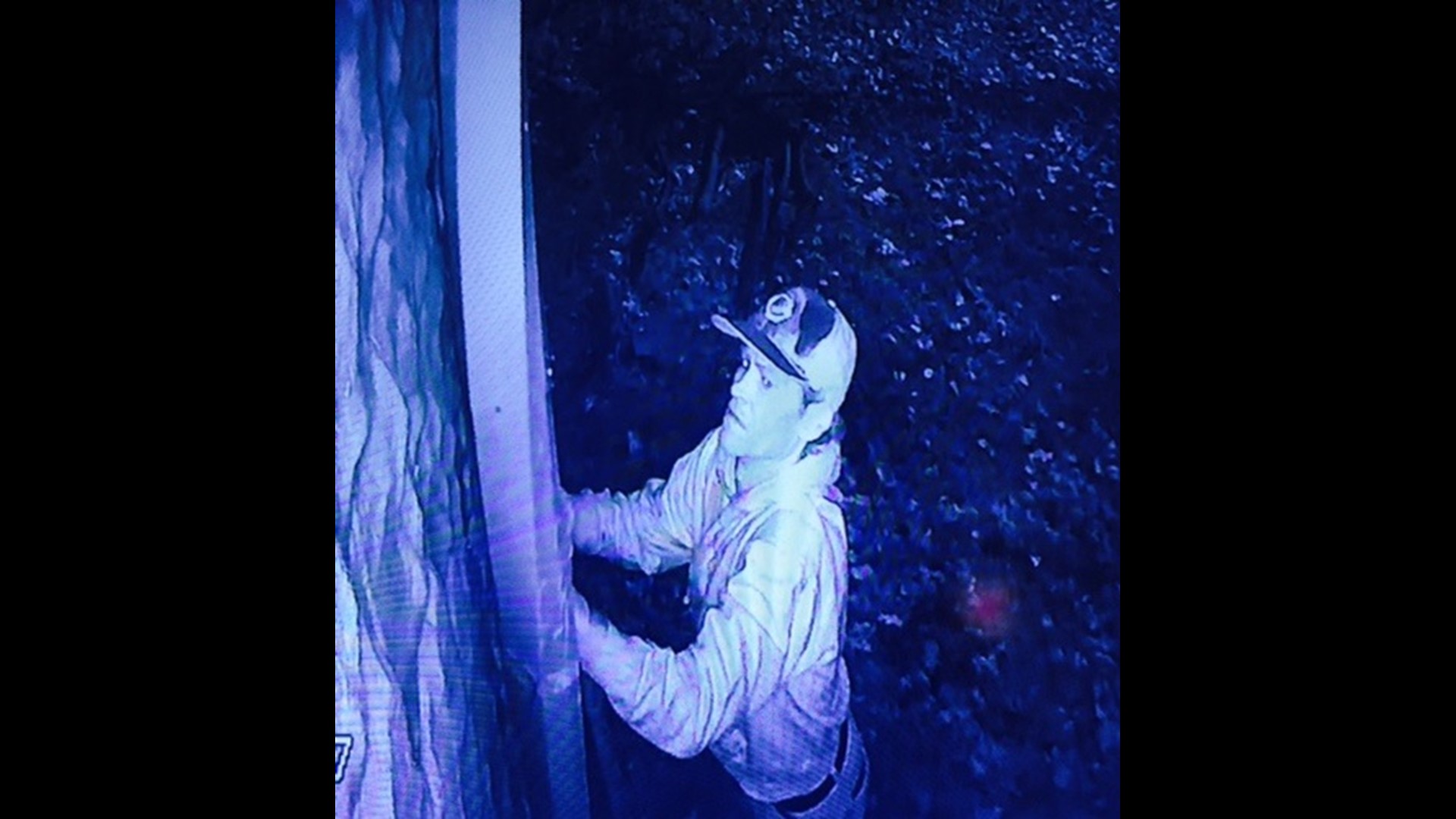 Copper thief, caught on camera, decides to steal camera | fox43.com