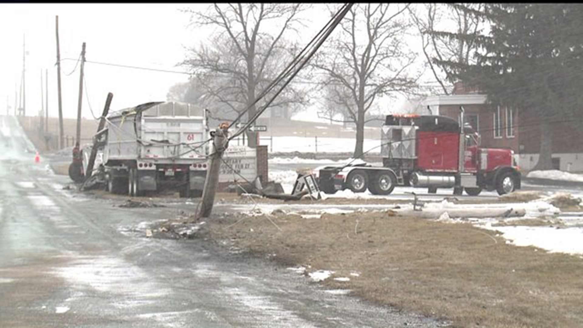 Lancaster County Crash Knocks out Power to Hundreds