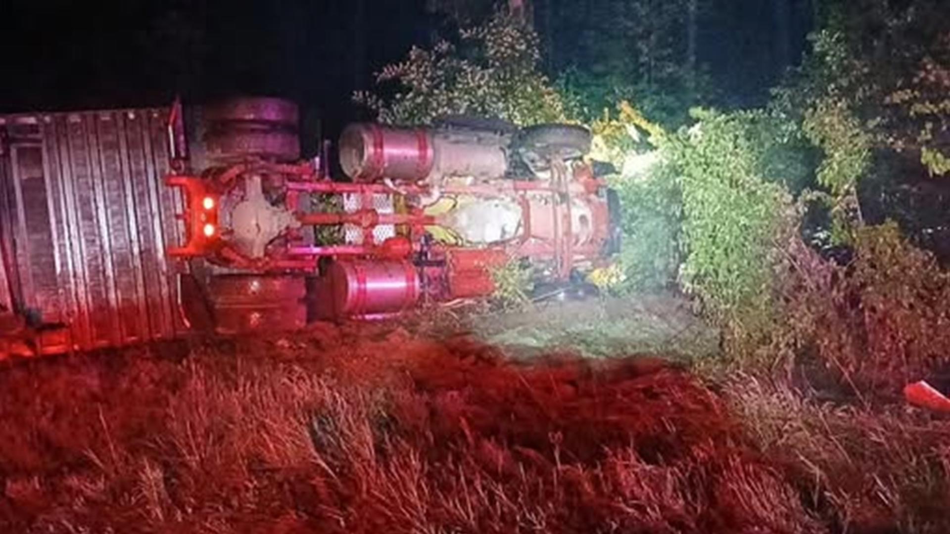 Crews respond to overturned tractor trailer in Dauphin County | fox43.com