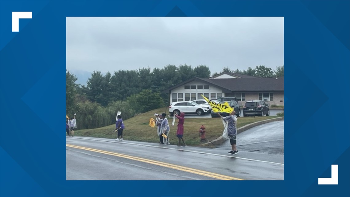 Nursing Home Employees Continue Their Strike For New Contracts | Fox43.com