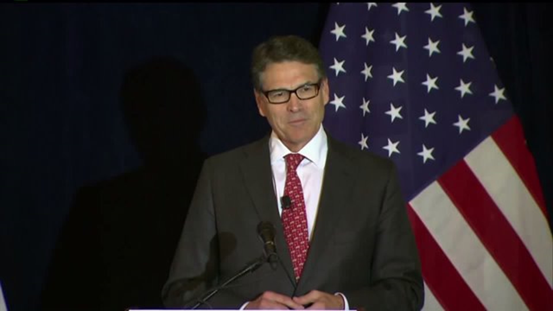 Rick Perry stops paying staff in Iowa and other early states