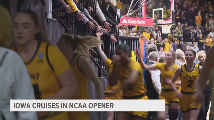 Clark, Czinano lead Iowa past SE Louisiana in March Madness