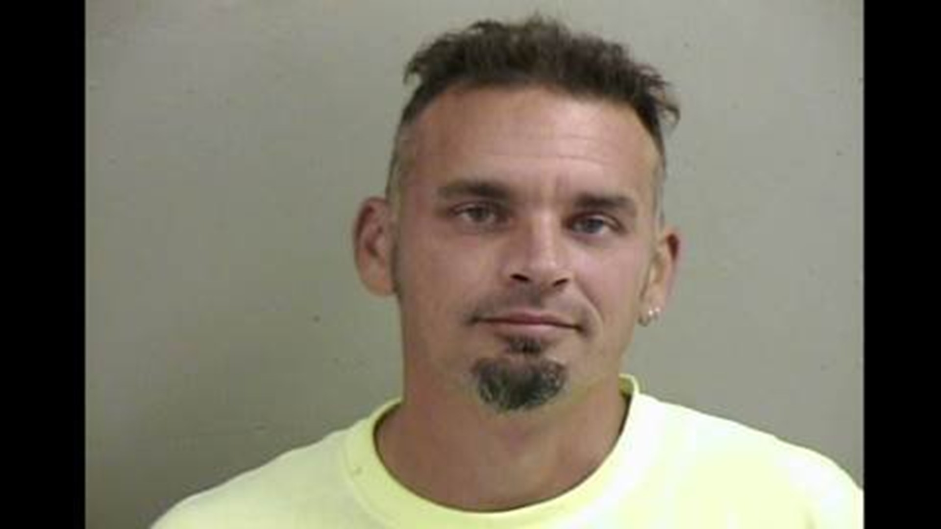 Police say Wataga man squealed tires for 400 feet before crashing into