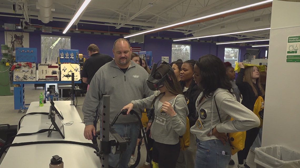 Empowering Future Generations: Junior High Girls Explore Careers in Manufacturing