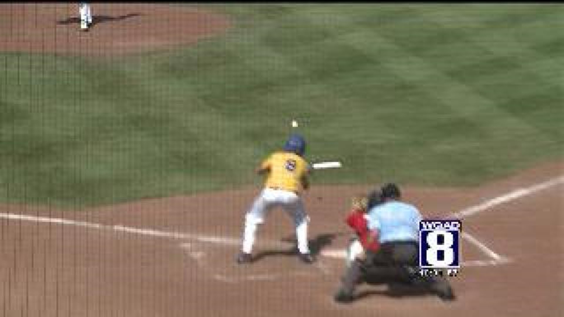 Des Moines East Edges Davenport North in Extras