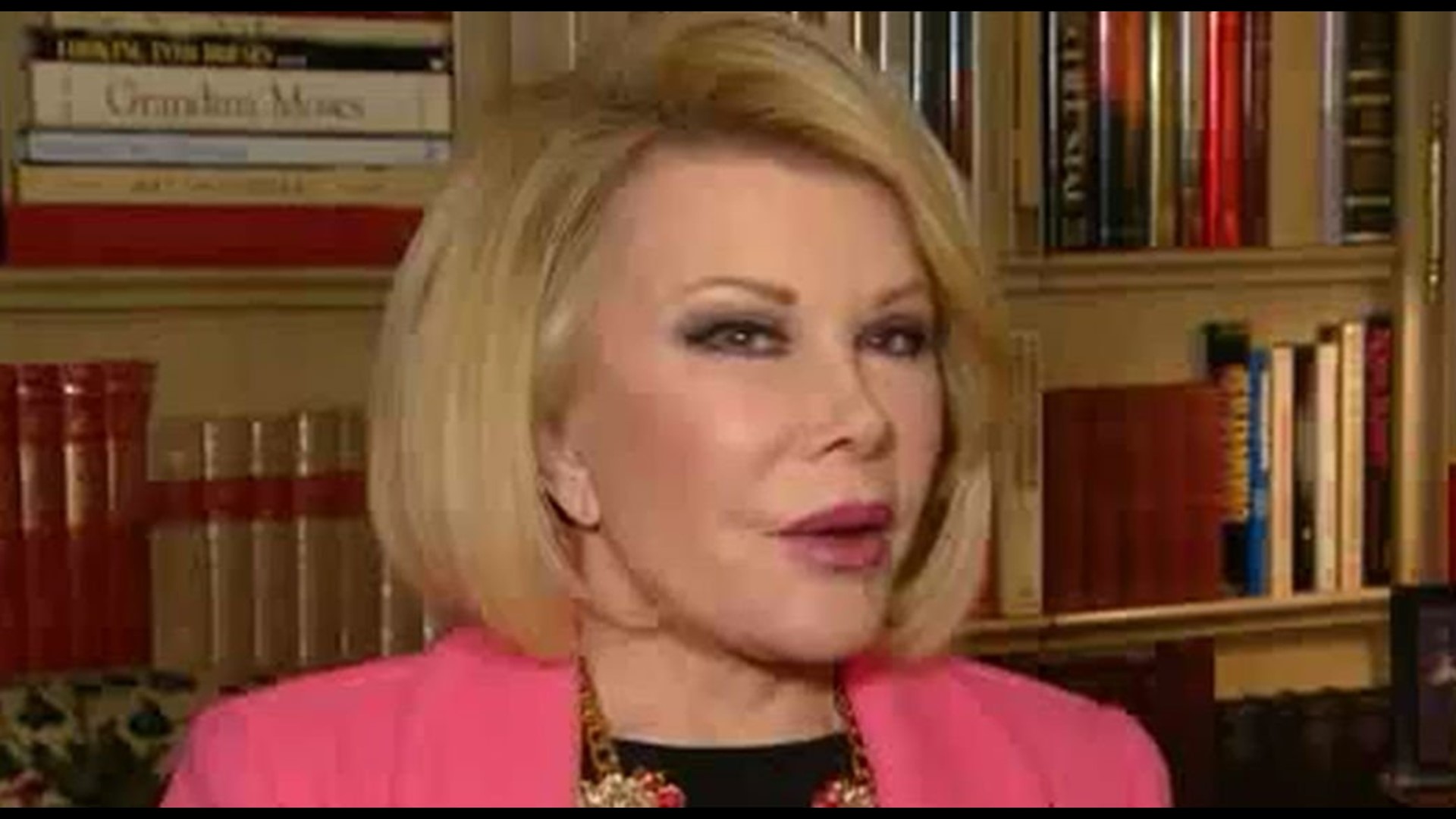 Joan Rivers Rushed To Hospital After She Stopped Breathing 