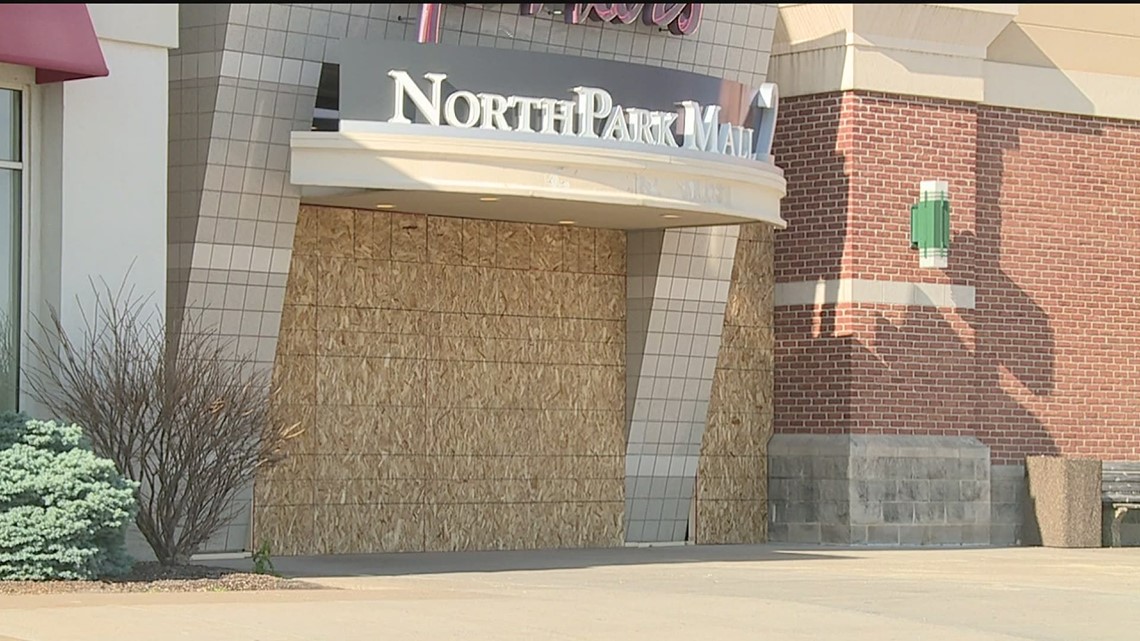 NorthPark Mall Davenport, Iowa. There were some people here