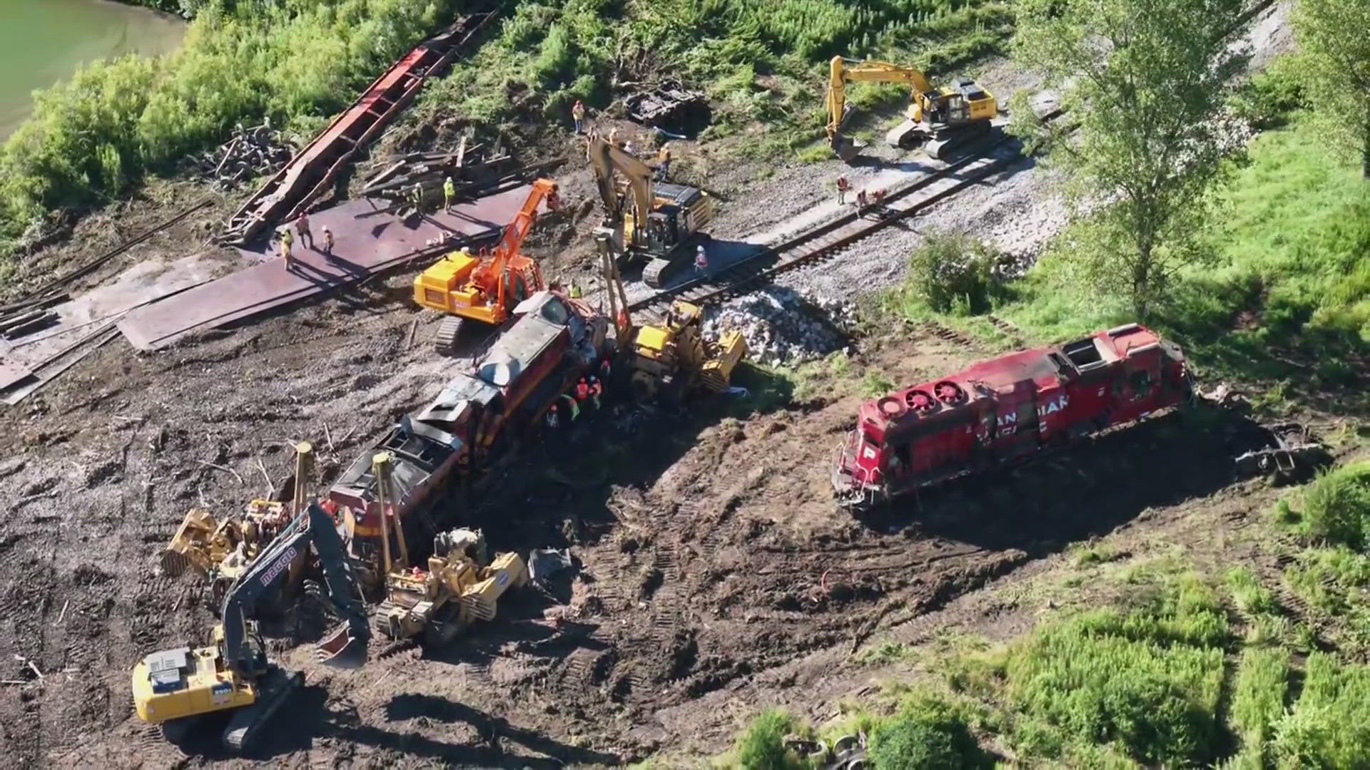 Video by Raul Arocho shows the aftermath of a Saturday night train derailment near Midway Beach, Iowa.