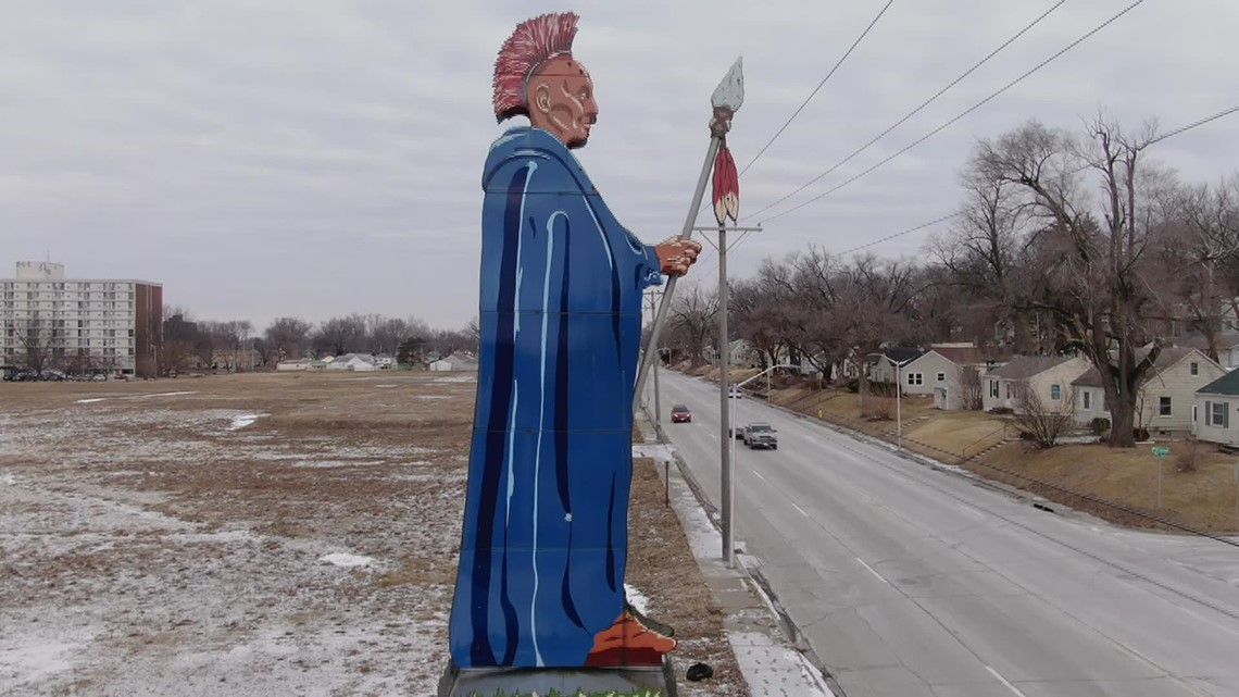 Black Hawk statue donated to Blackhawk Bank & Trust