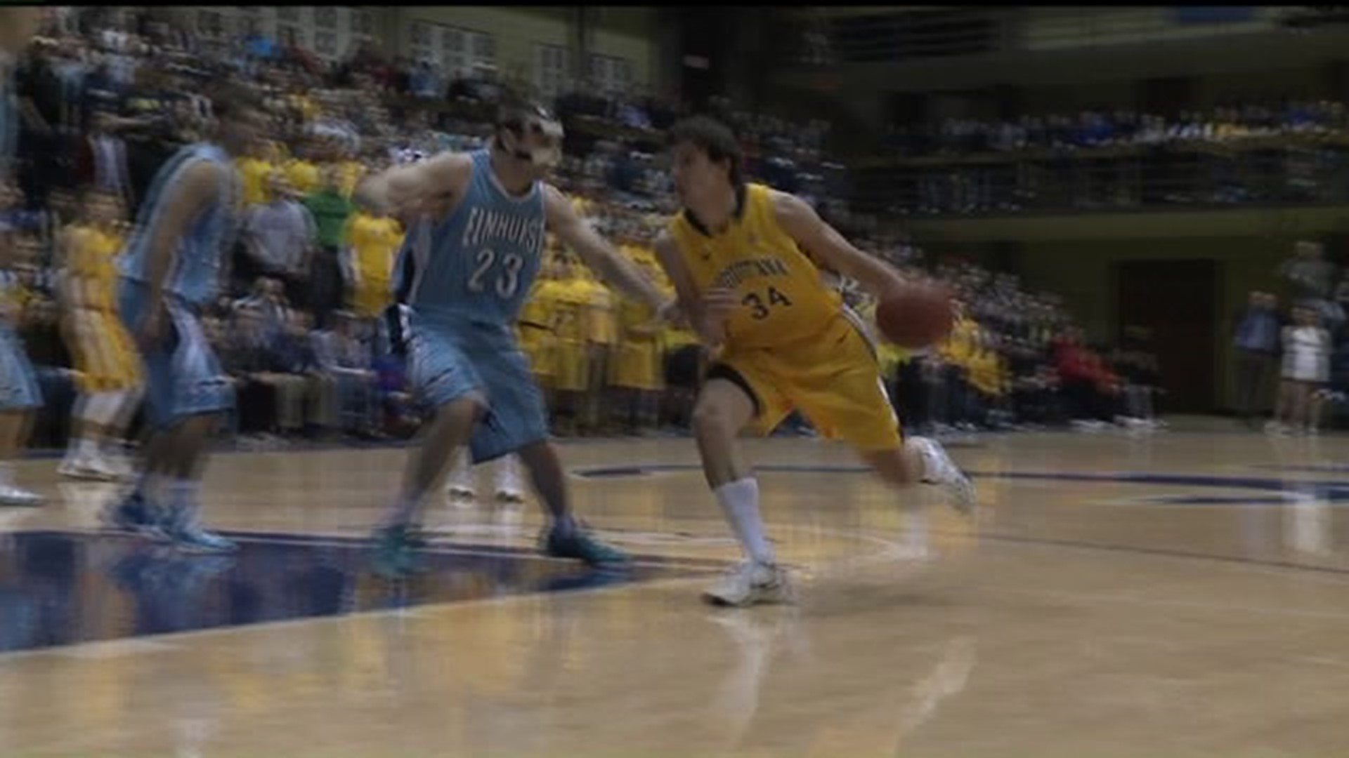 Augustana tops Elmhurst to remain perfect at Carver Center