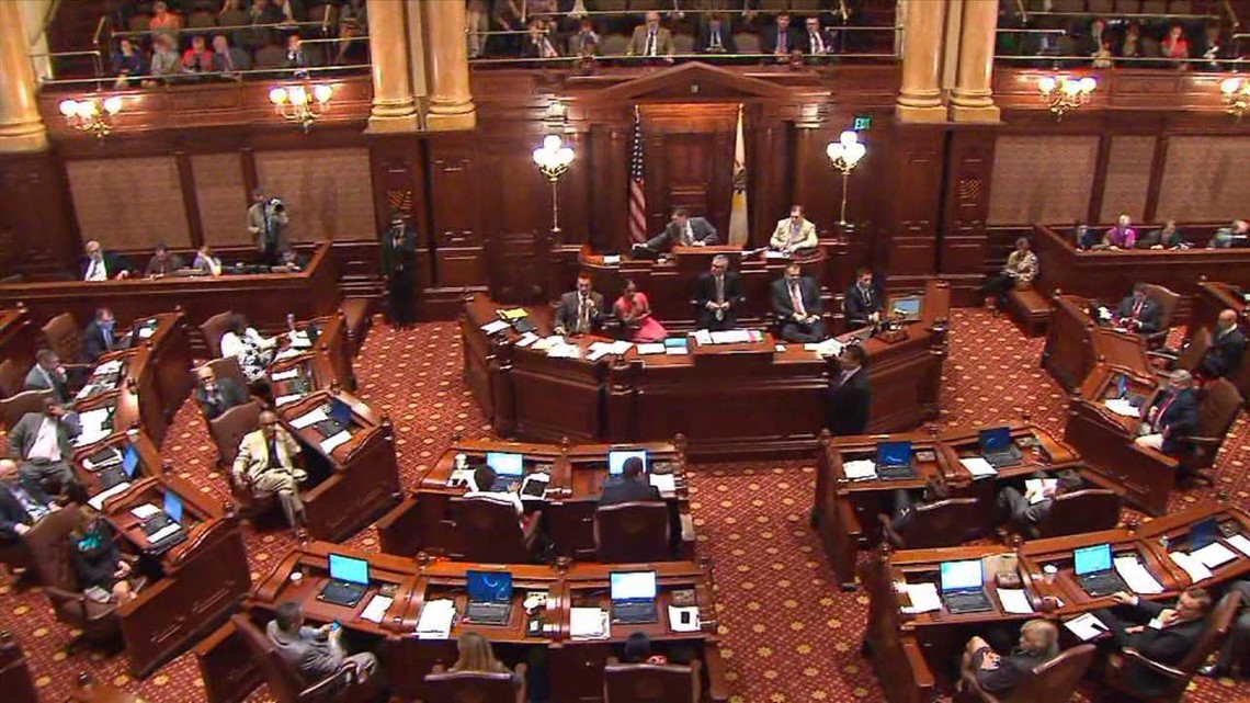 Illinois Legislature Passes Pension Reform | Wqad.com