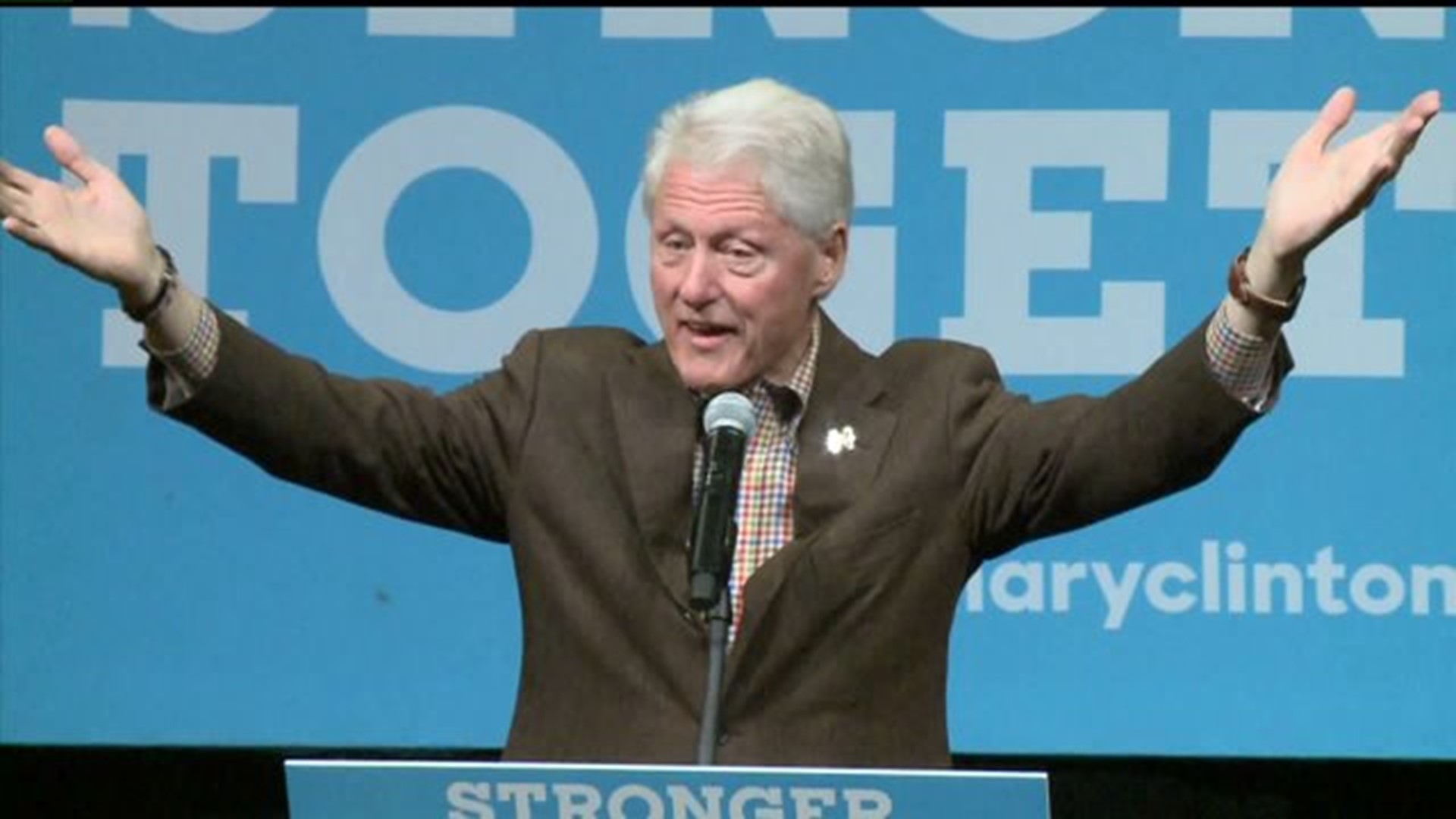 Bill Clinton visits Davenport on early voting promotion tour