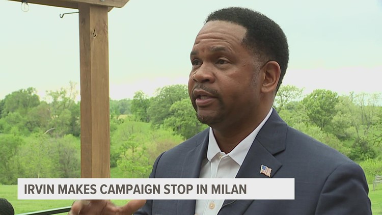 Illinois gubernatorial candidate stops in Milan