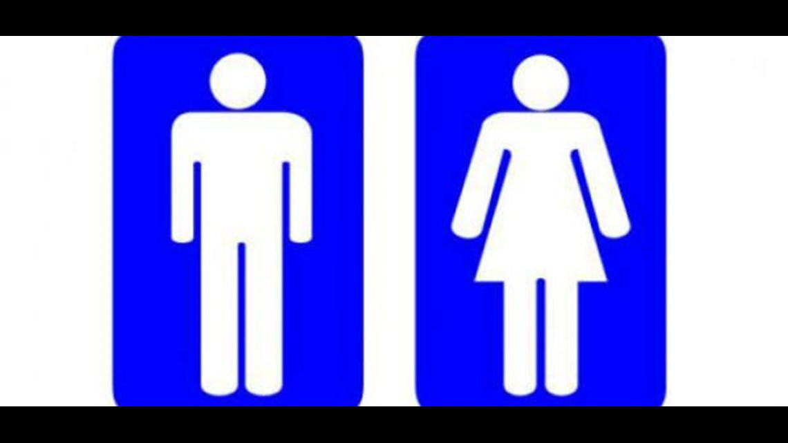 Should men’s restrooms have diaperchanging tables?