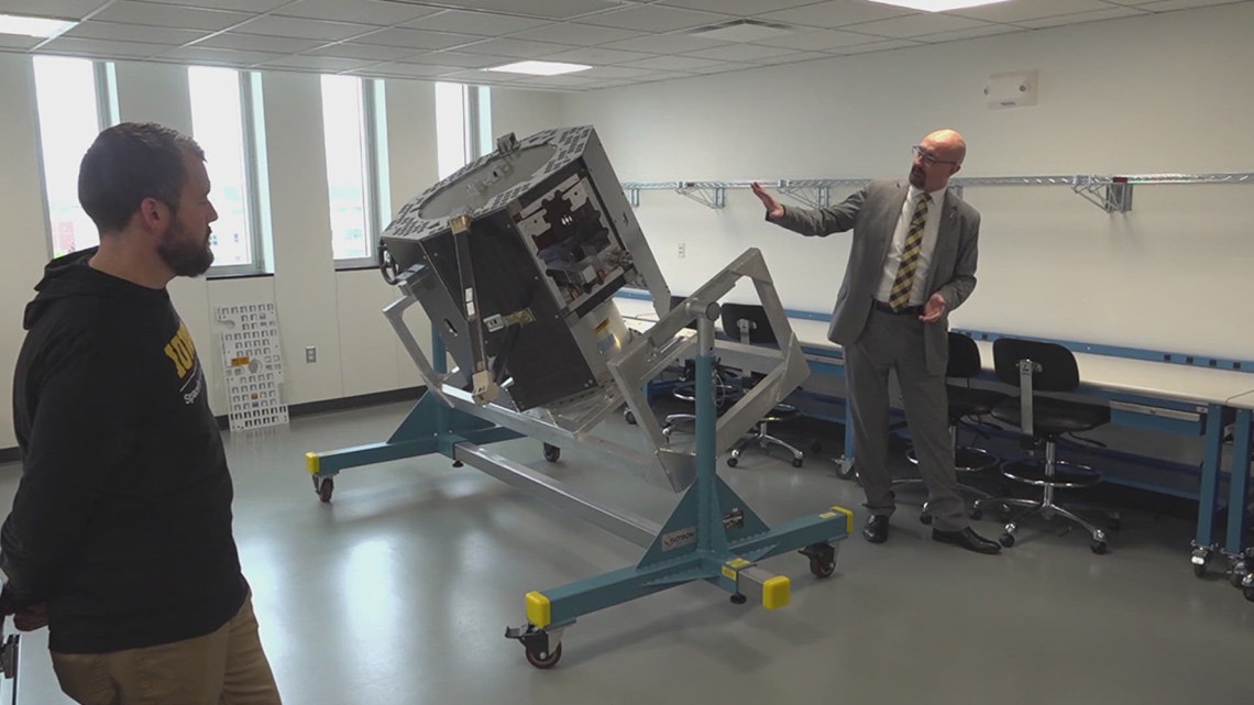 University of Iowa unveils new spaceflight laboratory