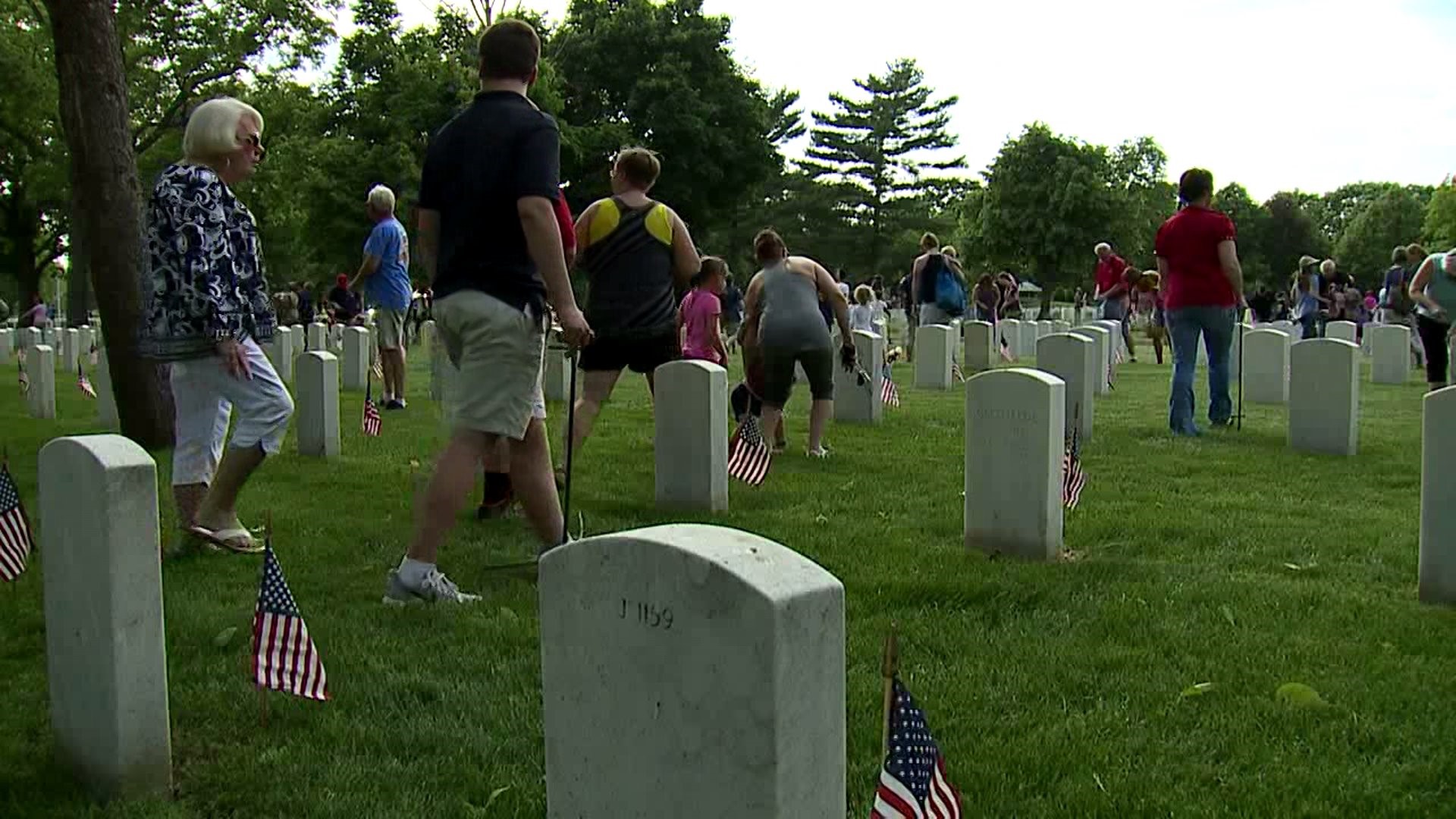 Rock Island National Cemetery flag placement