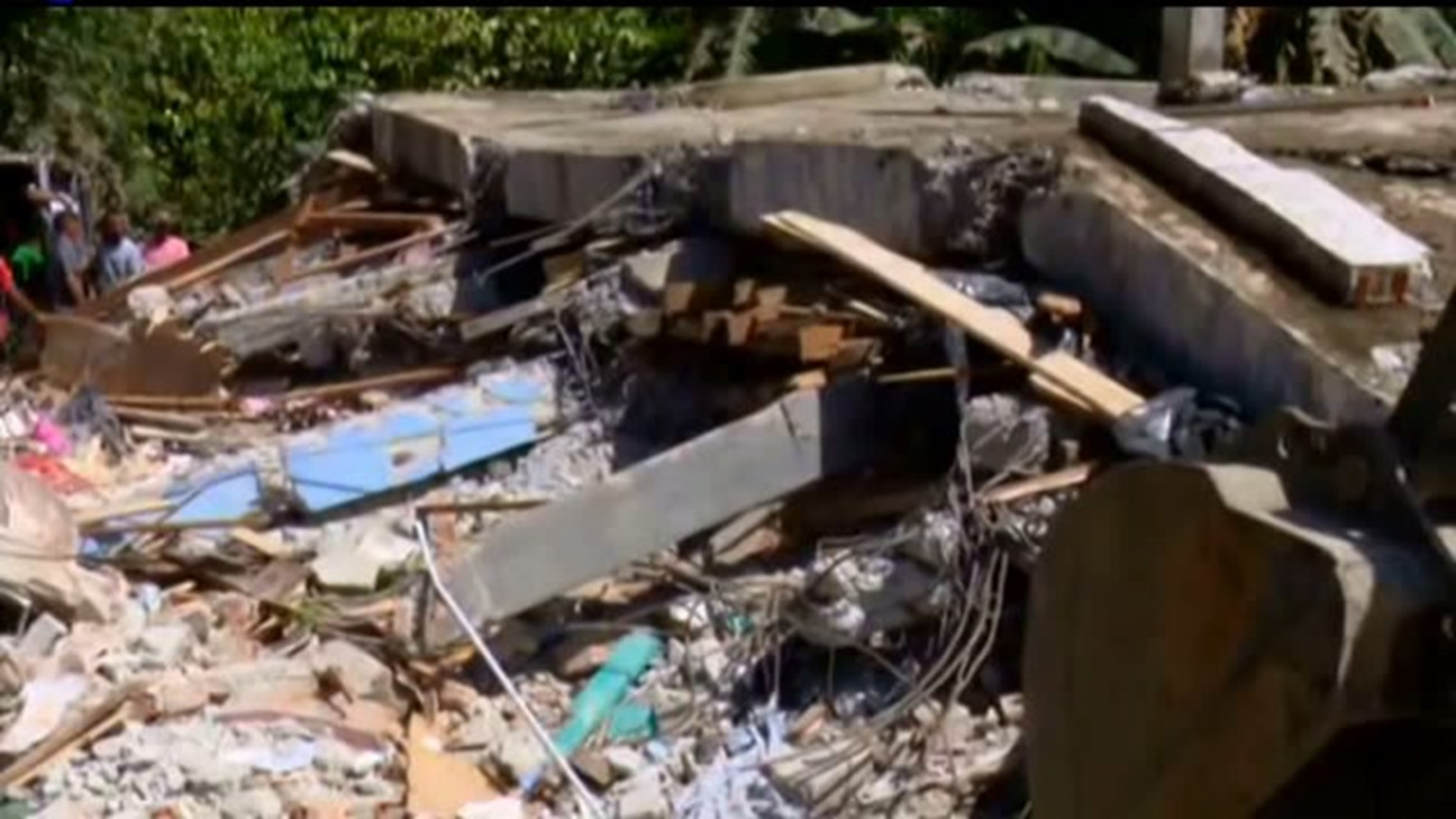 Deadly earthquake rocks Indonesia