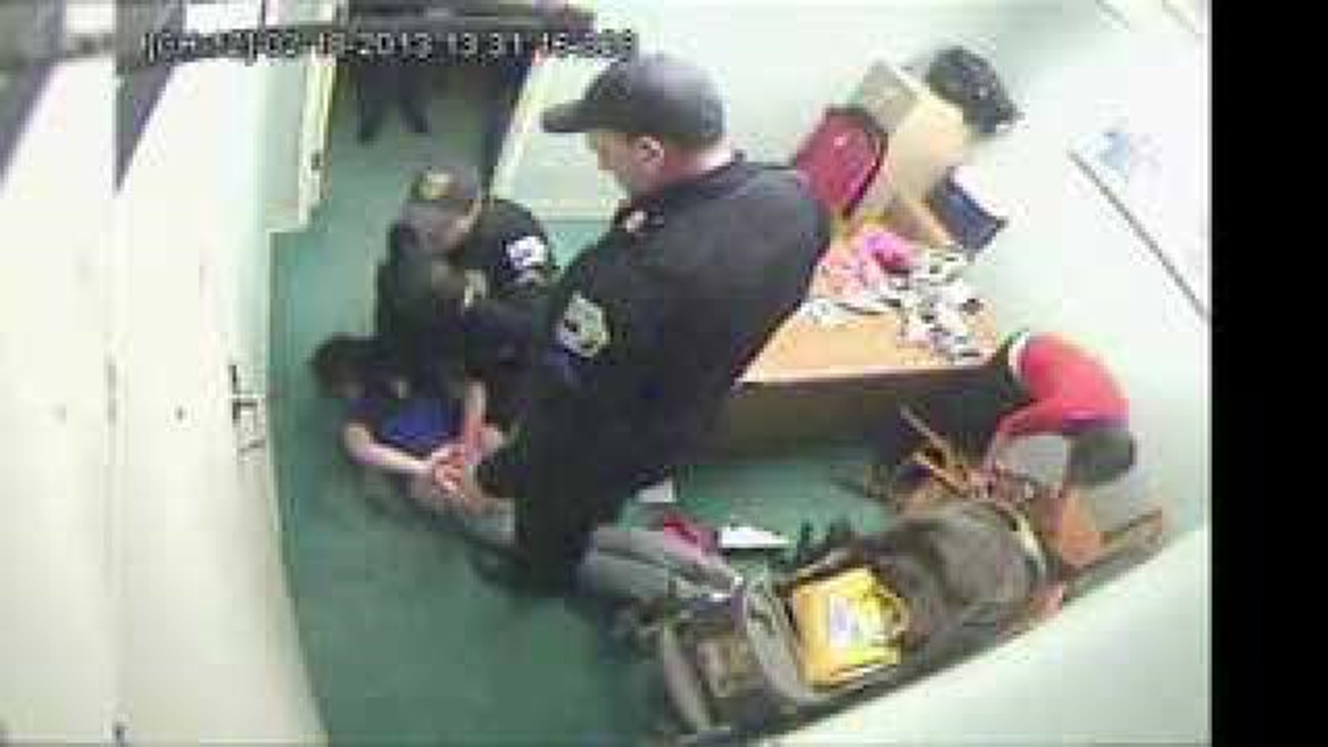 Extended video of Davenport Police altercation with shoplifting suspect